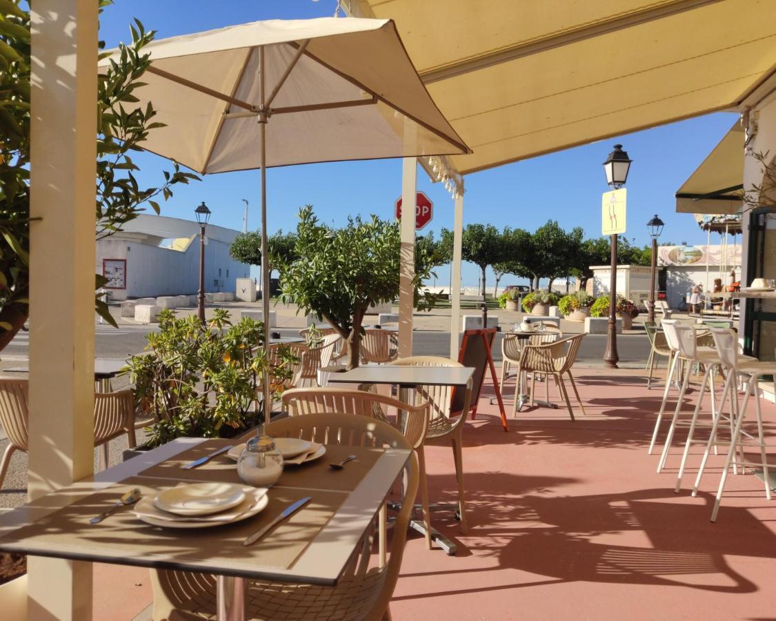 Abrivado Hotel Сен Мари де ла Мер Екстериор снимка