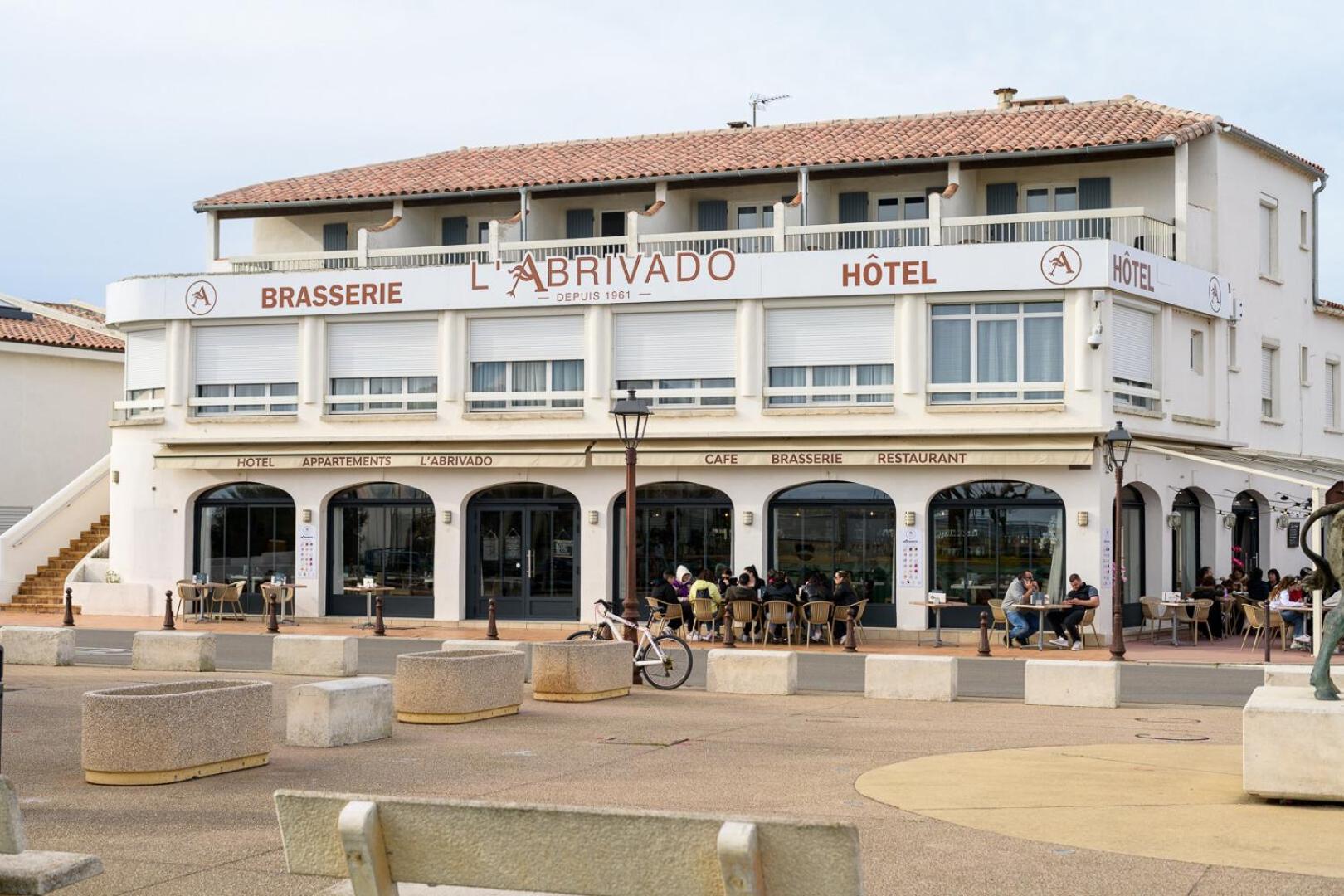 Abrivado Hotel Сен Мари де ла Мер Екстериор снимка